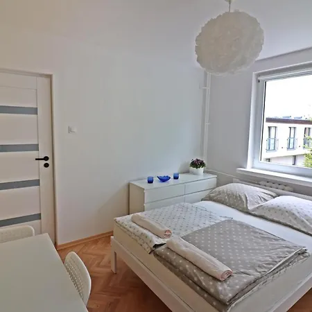 Quarto em Acomodações Particulares Aj *