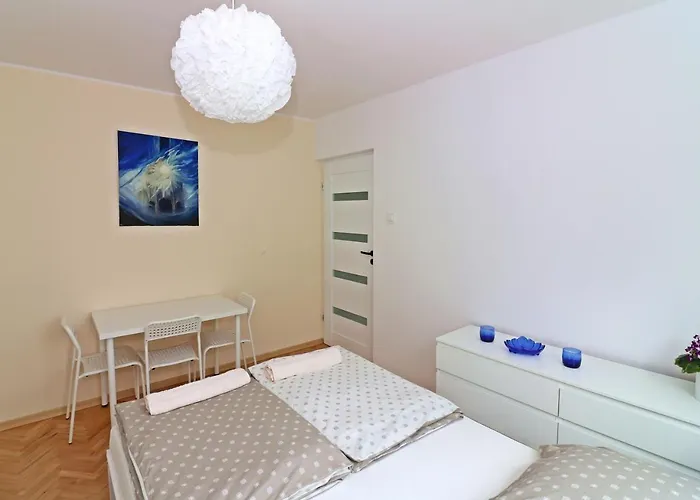 Aj בית אירוח