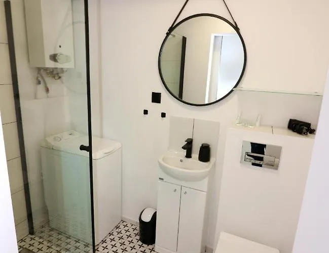 בית אירוח Aj *