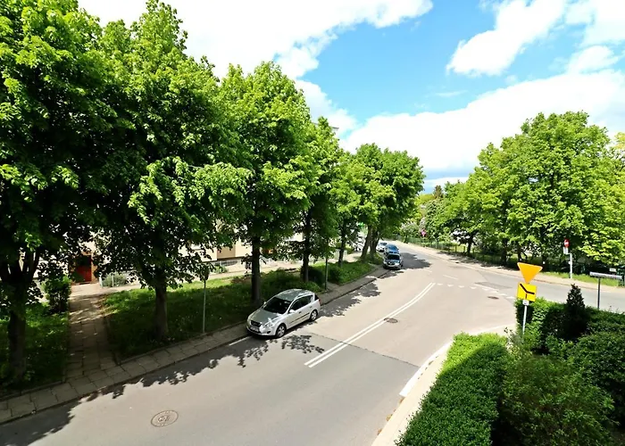 בית אירוח Aj *